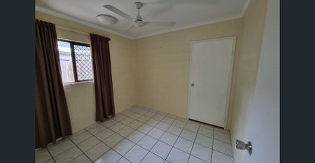 Great Location - Spacious Duplex! - Photo 2