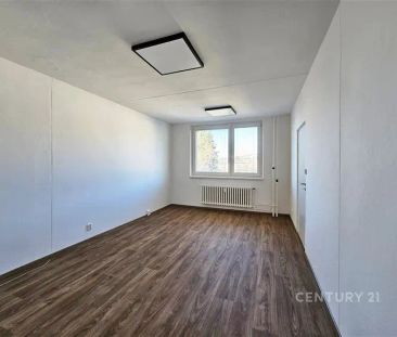 Pronájem bytu 3+1 po rekonstrukci – Zlín, ulice 2. května - Photo 3