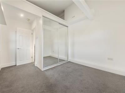 Upper Richmond Road, SW15 - Photo 3