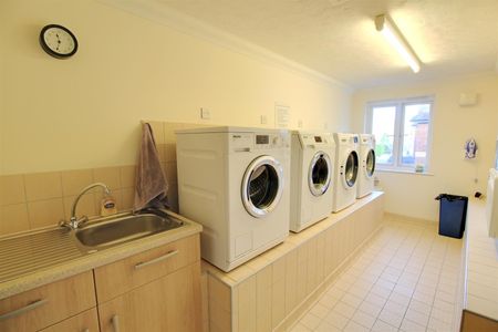 Hamlet Lodge, Gloucester - Photo 3