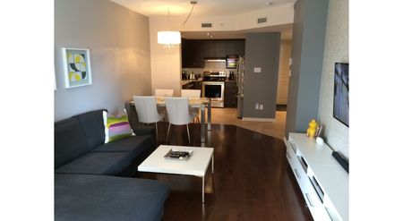 Grand condo neuf de 31/2 de 800 situé à 1km du Carrefour Laval et du Centropolis. - Photo 3