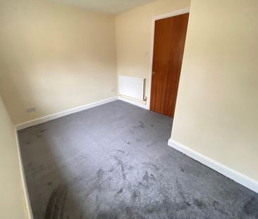 1 bedroom ground floor flat to rent - Photo 2