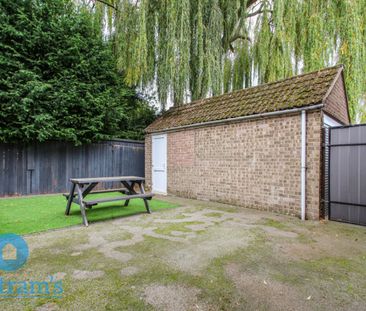 6 bed Semi-Detached House for Rent - Photo 2