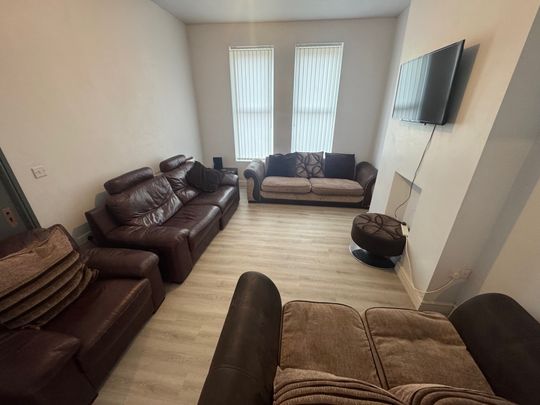 Salisbury Road, Liverpool, L15 - Photo 1