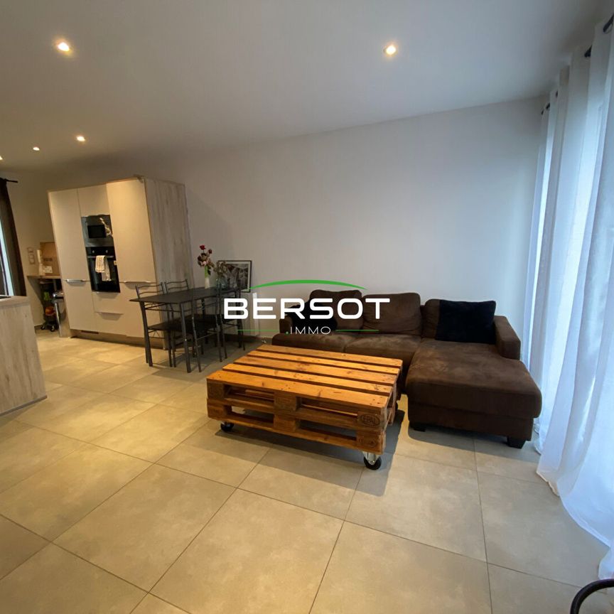 Appartement T2 meublé avec terrasse et parking - Photo 1