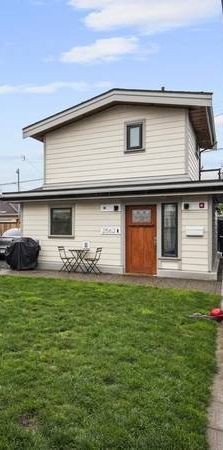 2 Bed 1.5 Baths New Laneway House in East Vancouver - Photo 1