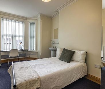 8 bedroom house to rent - Photo 4