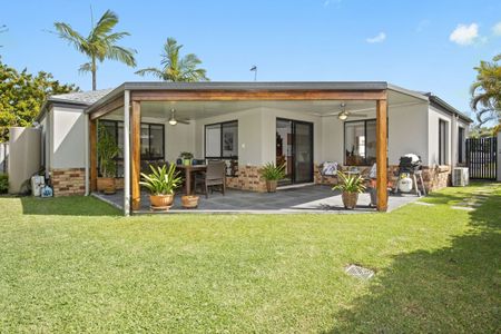 15 Mikado Way, Robina QLD 4226 - House For Rent | Domain - Photo 5