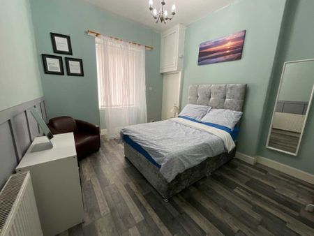 Price £895 pcm - Available Now - Unfurnished - Photo 2