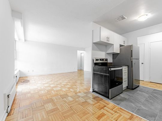 For Lease - 165 Cosburn Avenue Unit# 604, Toronto, Ontario - Photo 1