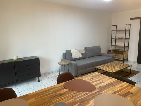 Apartment - Photo 2