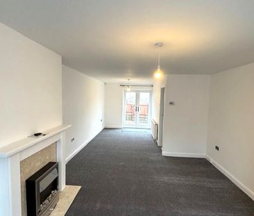 Hough End Lane, Leeds - Photo 1