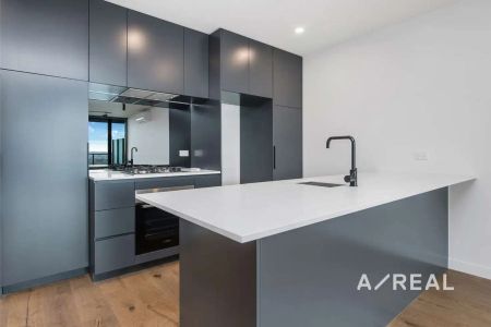 “Sophisticated Apartment with Sweeping Views in the Riverfront Complex” - Photo 2