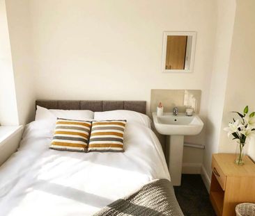 A Good Houseshare share for Rent in Hove Room 4 - Photo 3