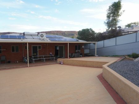 3 BEDROOM, 1 BATHROOM HOUSE IN LARAPINTA WITH ELECTRICITY INCLUDED - Photo 5
