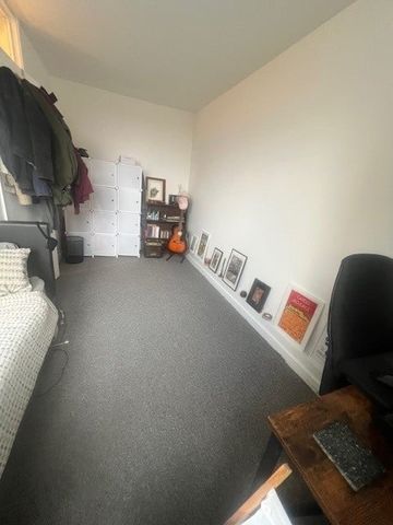 2 Bed Maisonette, Bath Court, EC1V - Photo 5