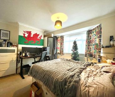 6 Bed Terraced House, Dryleaze Road, BS16 - Photo 5