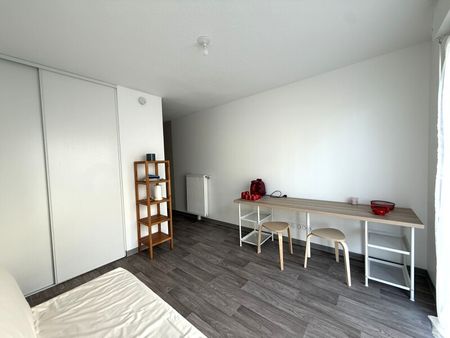 Location Appartement 1 pièce 18m² FRANQUEVILLE ST PIERRE 76520 - Photo 4