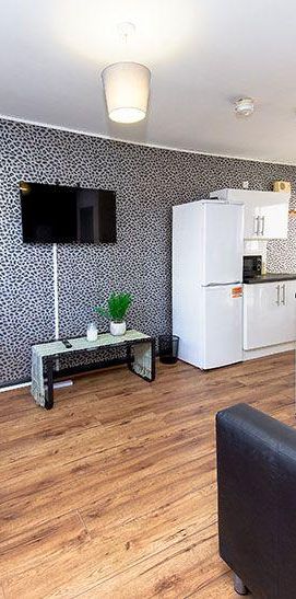 4 bedroom townhouse to rent - Photo 1