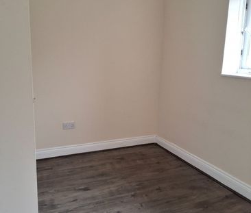 Studio Flat, Ghent Street, SE6 - Photo 2