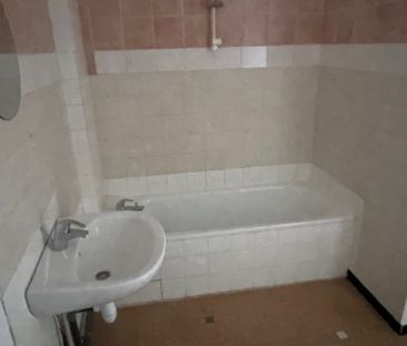 Location Appartement 2 pièces 52m² JARVILLE LA MALGRANGE 54140 - Photo 2