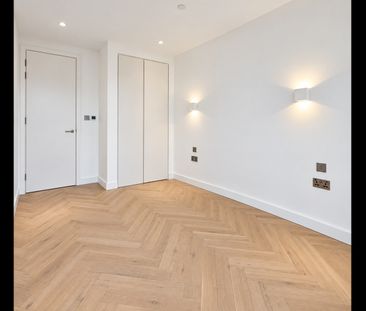 3 Bed Flat, Baddiel House, NW10 - Photo 3