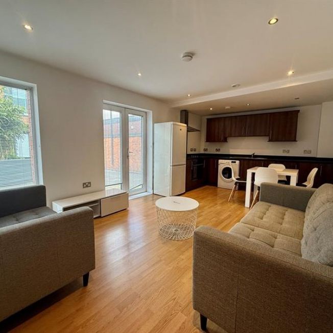 2 Bedroom Apartment To Let - Photo 1