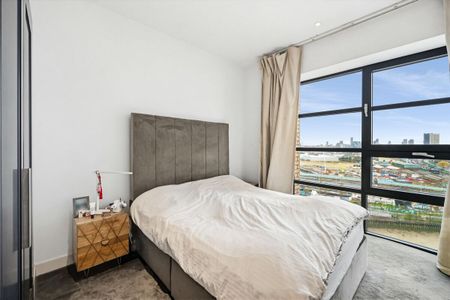 2 bedroom apartment to let in Amelia House, London E14 - Photo 4