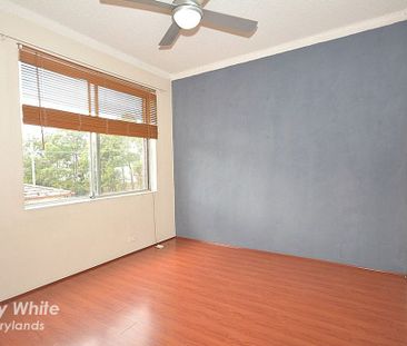 Right on the border of Parramatta CBD! - Photo 2