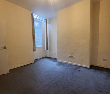 3 Bed Terraced House, Warren Street, M7 - Photo 1