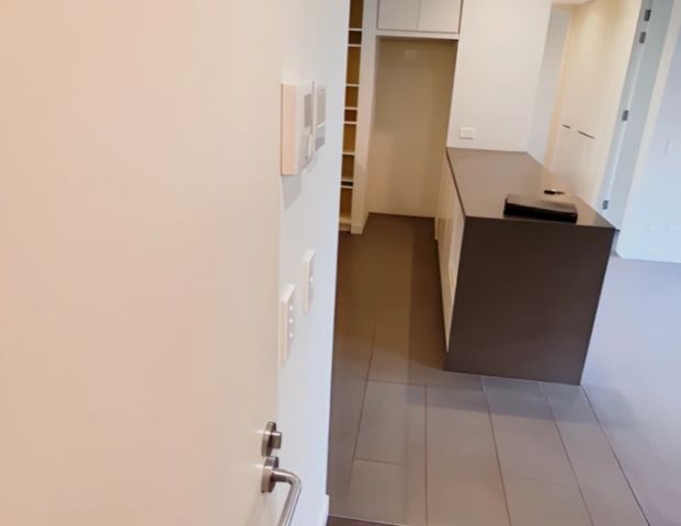 2 bed 2 bath - Photo 1