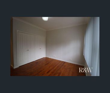 Prime Location - Photo 3