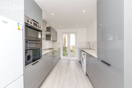 3 bedroom terraced house to rent - Photo 5