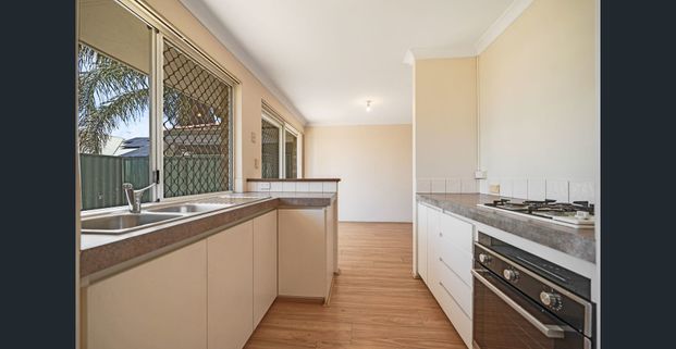 Stylish Unit in a Prime Maylands Location!!! - Photo 1
