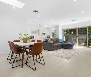 Exquisite 3-bedroom single-level villa in a boutique complex - Photo 5