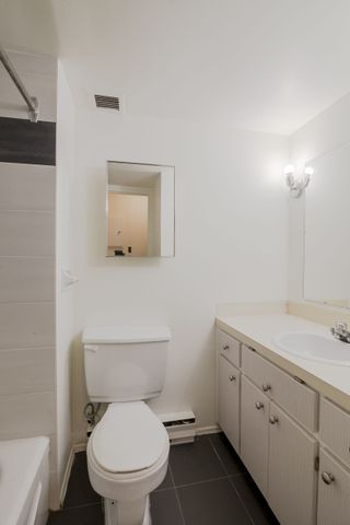 2285 Saint-Mathieu Street - Photo 2