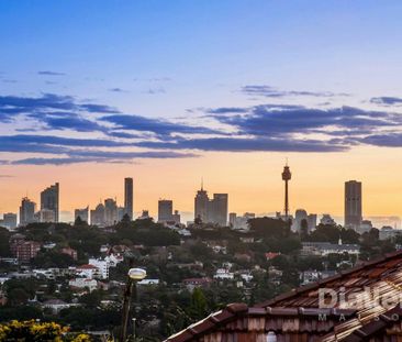 Spacious Family Home in Dover Heights - Photo 1