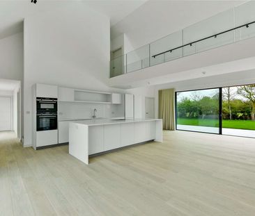 A high-specification home on a bespoke gated estate of four propert... - Photo 5