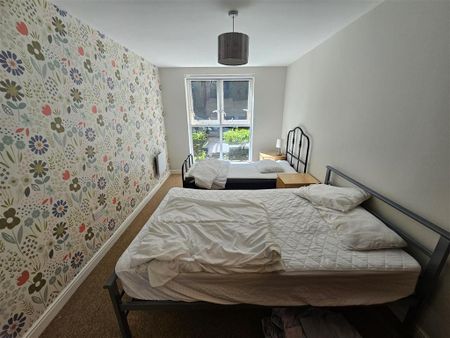 3 bedroom apartment to rent - Photo 5