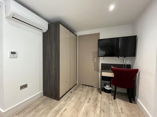 Studio to rent - Photo 1