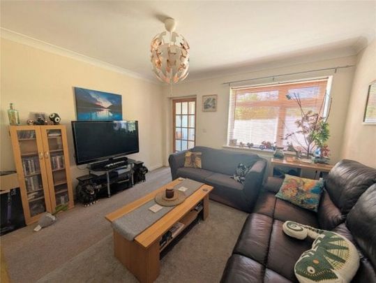 Westlands Close, Neston - Photo 1