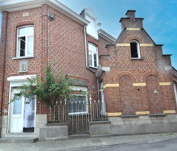 HOEKWONING IN CENTRUM RUMBEKE - Photo 1
