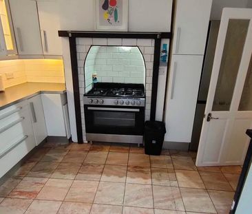3 bedroom terraced house to rent - Photo 6