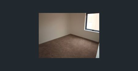 Spacious Three Bedders! - Photo 3