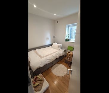 Room in a Shared Flat, Elliott Road, CR7 - Photo 2