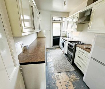 3 bedroom terraced house to rent - Photo 6