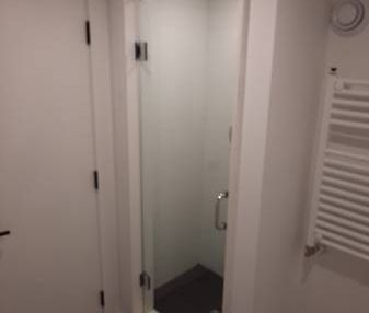 1 Bedroom w/ensuite laundry minutes from High Park - Photo 4