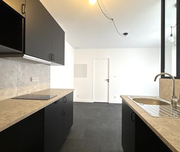 Location Appartement 1 pièce 32m² ST ETIENNE 42100 - Photo 2