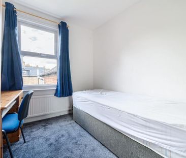 5 bedroom terraced house to rent - Photo 3