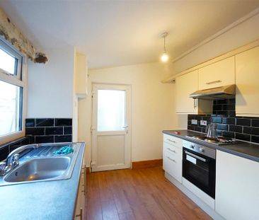 3 bedroom terraced house to rent - Photo 6